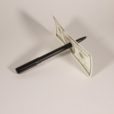 Desalen High Quality Close Up Stage Illusion Magic Tricks Dollar Penetrating Magic Pen